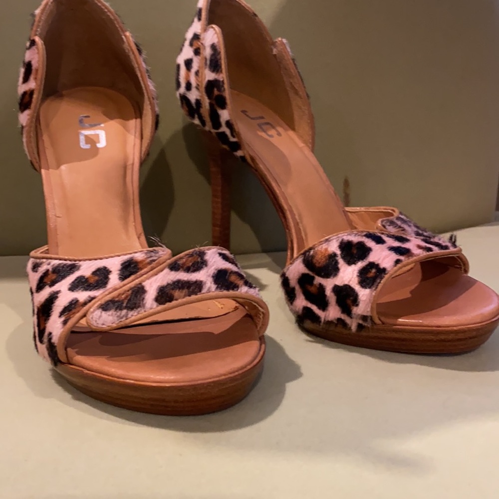 JC Shoes - Picture 2 of 4